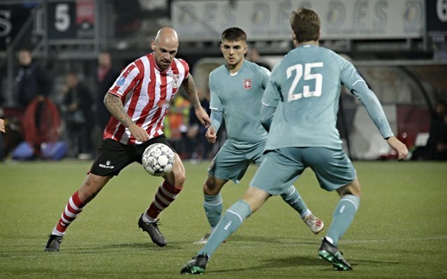 一边是告别 一边是告别