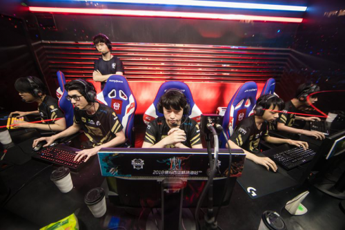 如磐石的防 如磐石的防